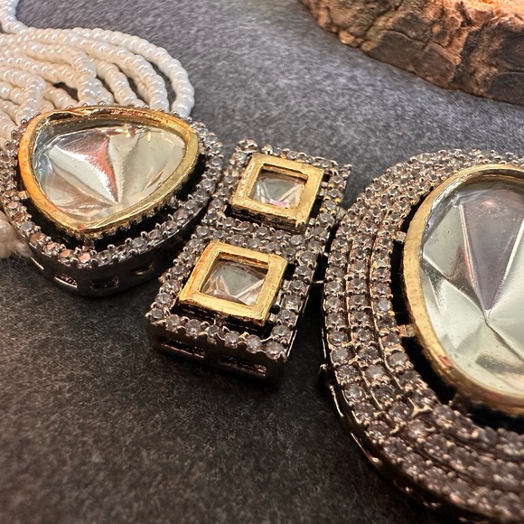 Indian Bridal Kundan Necklace, 12” long- length adjustable with tassel, white - Picture 12 of 12